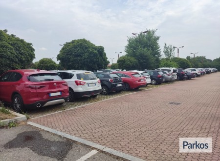 New Linate Parking (Paga online) photo 11