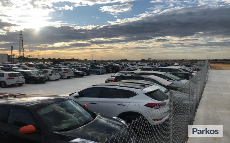 Paquetes de proveedores de aparcamiento en el aeropuerto de Sevilla - tarifas de aparcamiento