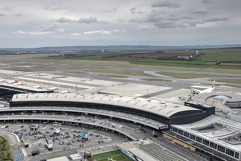 Vienna Airport Parking Â» The best providers (from 5â‚¬/ Day)