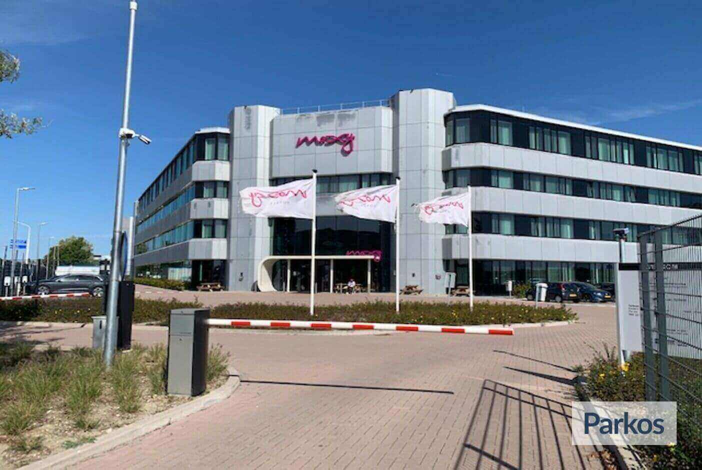 Moxy Schiphol (Taxi transfer) - Parking Schiphol - picture 1