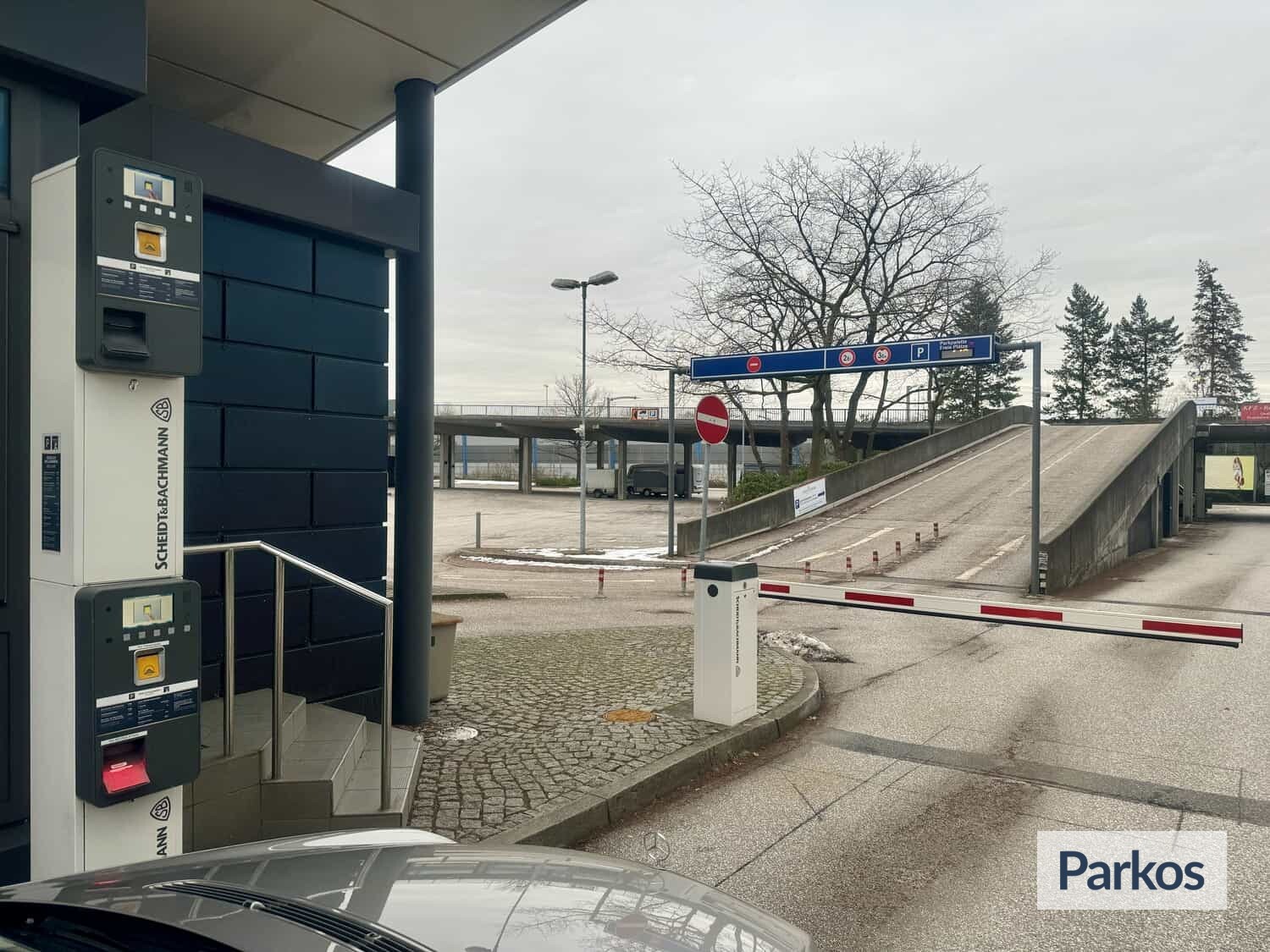 Parkeren vliegveld Hamburg - parkeertarieven