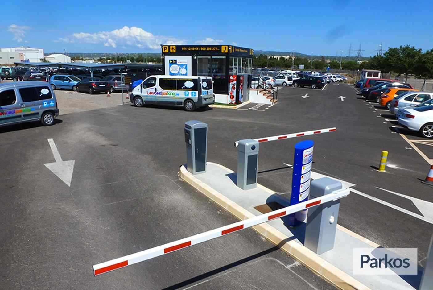Lowcostparking (Paga online) - Parking Aeropuerto Palma de Mallorca - picture 1