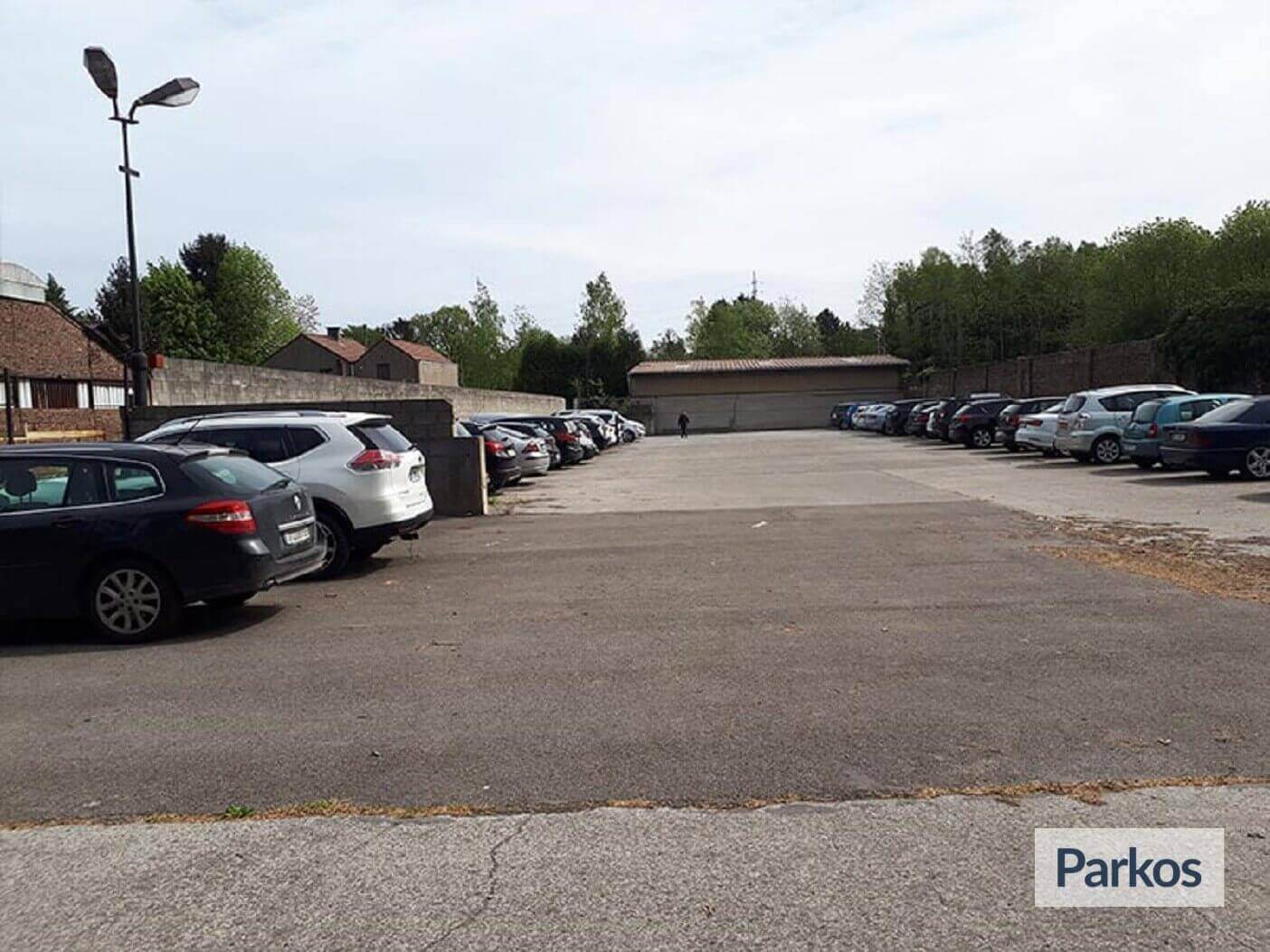 New Park - Parking Aéroport Charleroi - picture 1