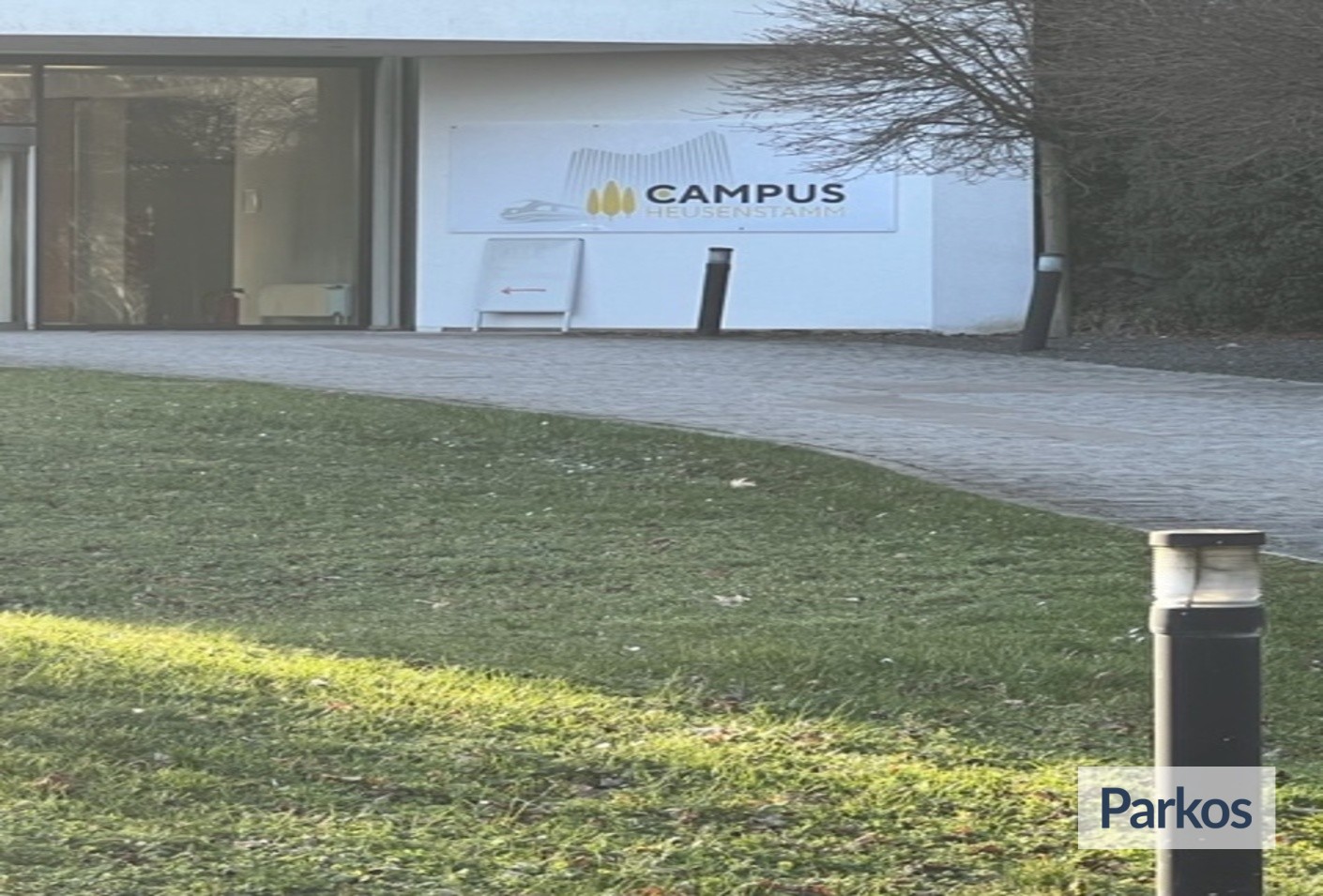 Parke und Fliege - Parking Luchthaven Frankfurt - picture 1