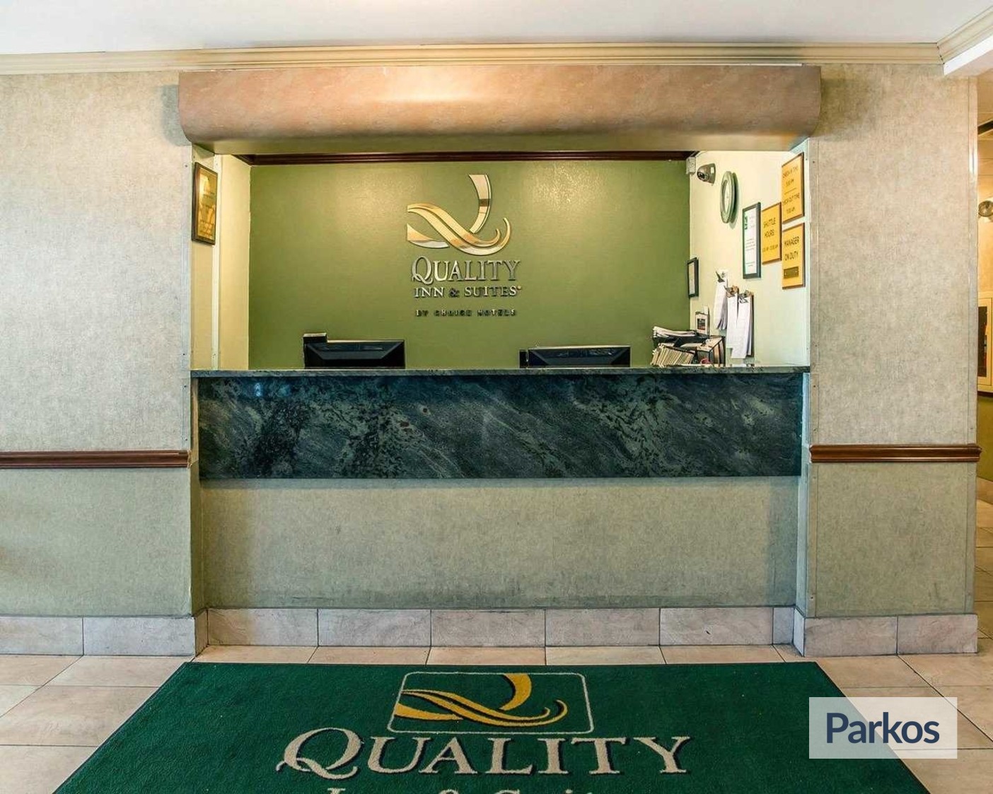 Quality Inn & Suites (CVG) - CVG Parking - picture 1