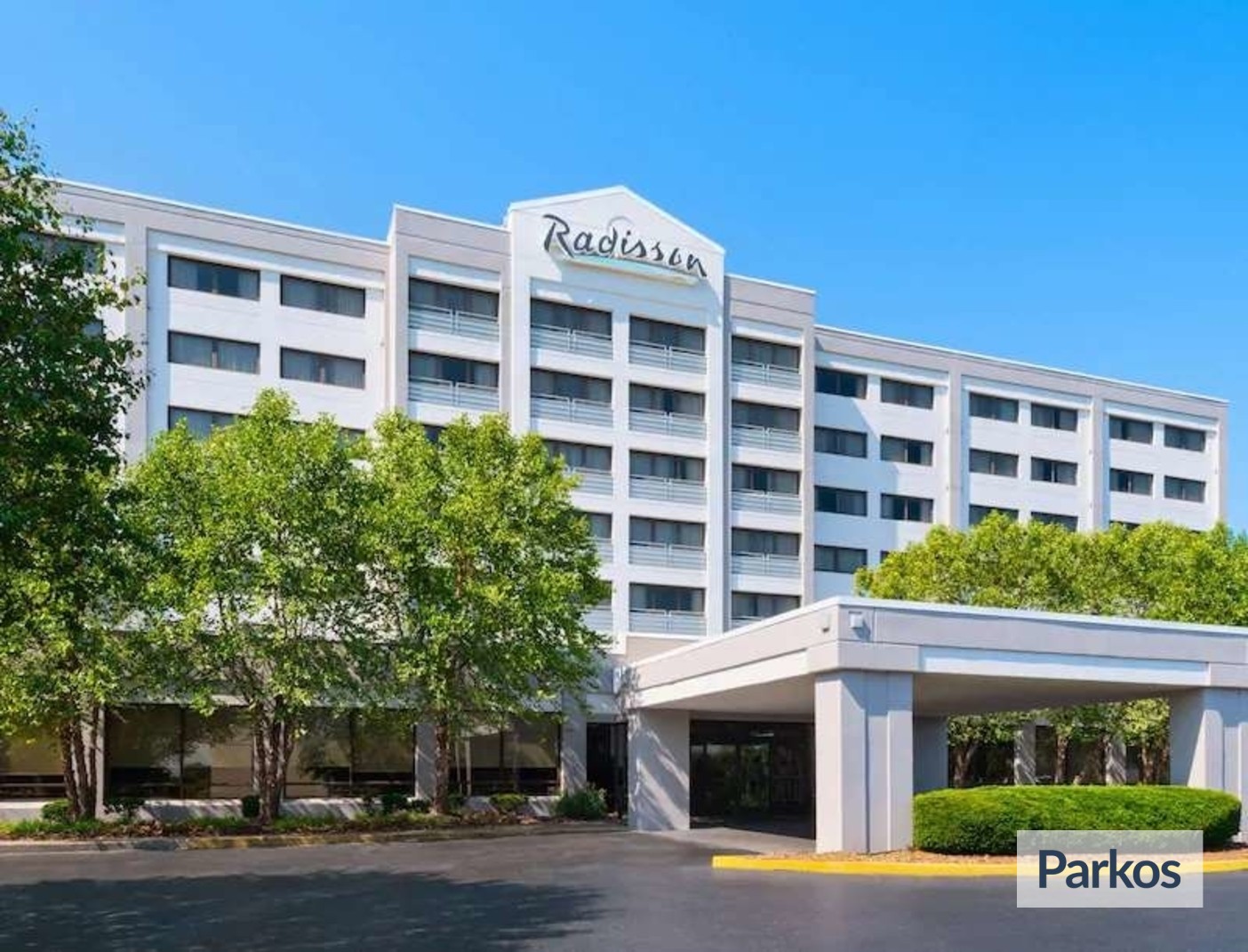 Radisson Hotel (BNA) - Nashville Airport Parking - picture 1