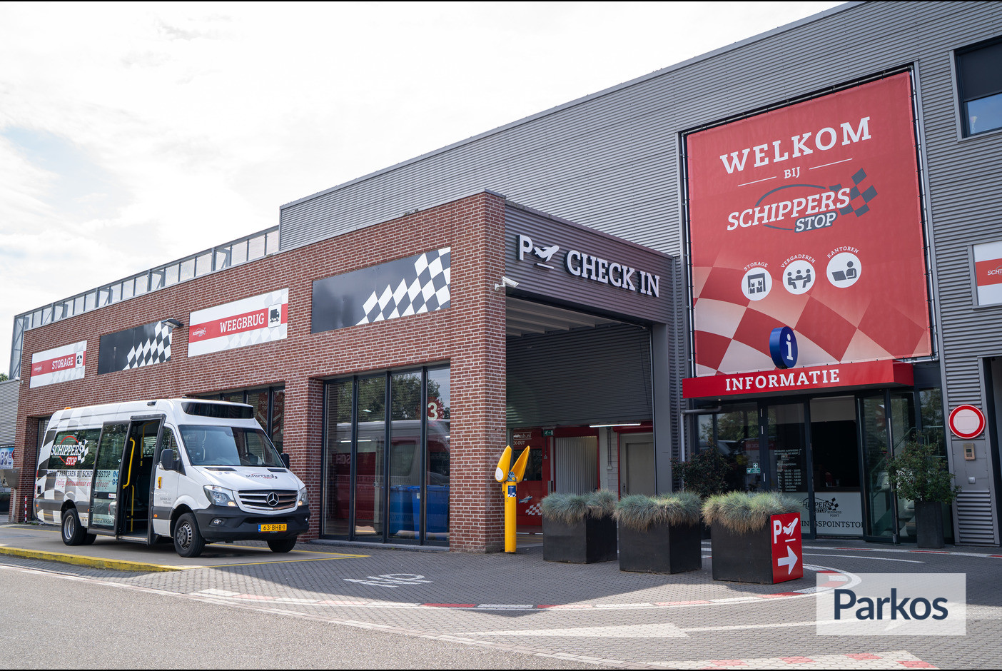 SchippersStop Park-Fly-Wash - Parkeren Eindhoven Airport - picture 1