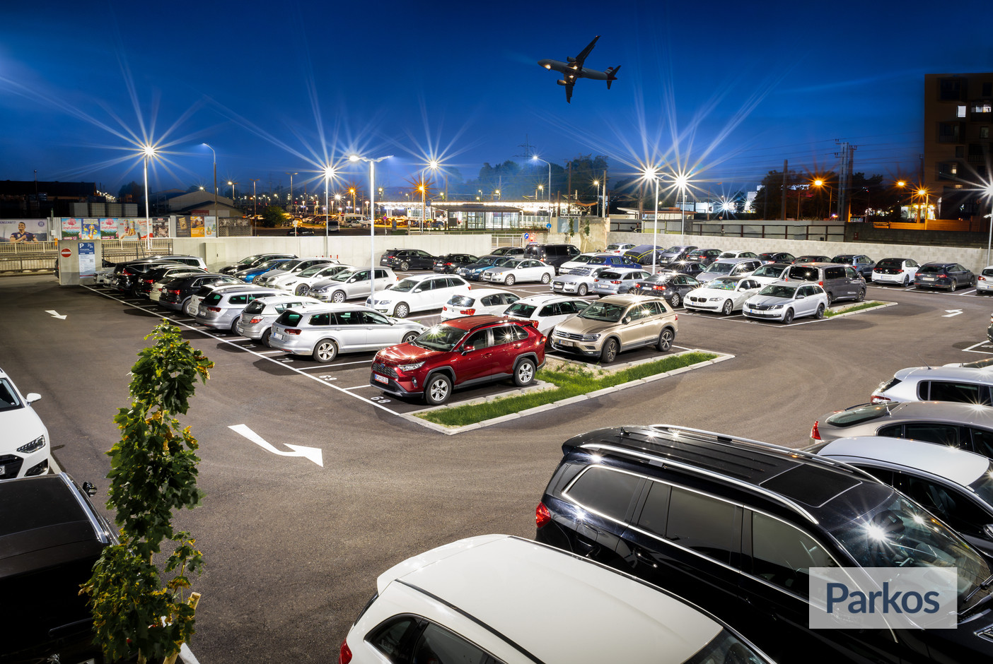TOM Parking - Parken Flughafen Wien - picture 1