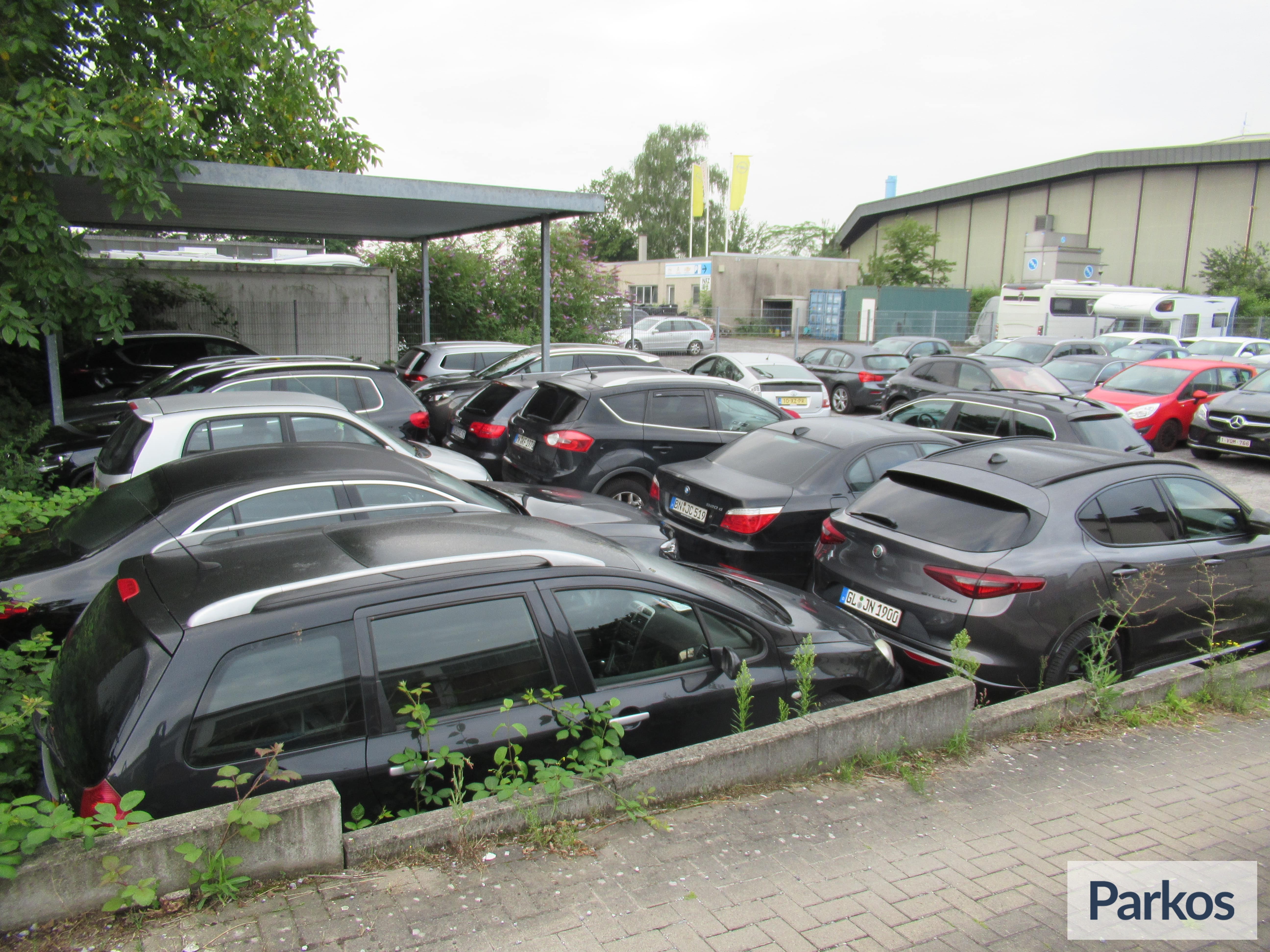 Valet Fly Park - Parking Aéroport Düsseldorf - picture 1