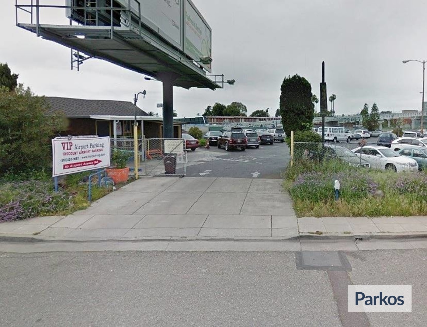 VIP Airport Parking (OAK) - Oakland Airport Parking - picture 1